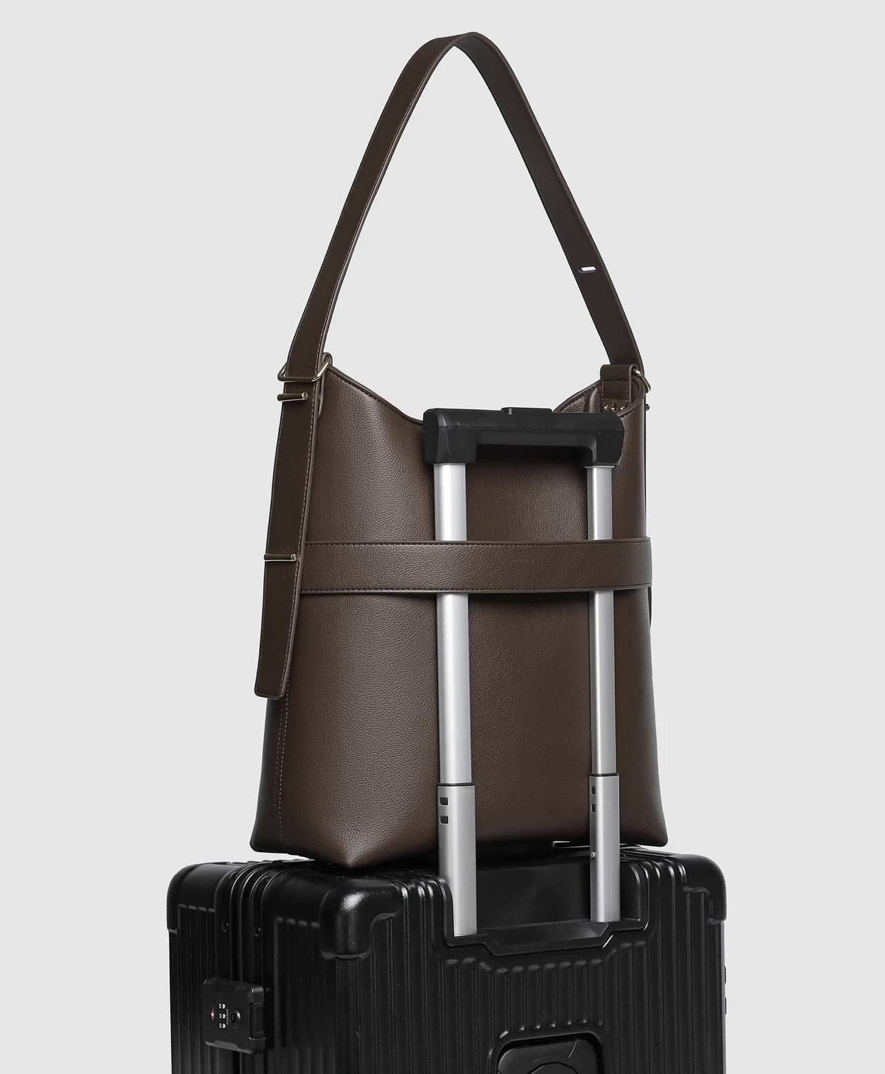 AUDREY BUCKET BAG CHOCOLATE