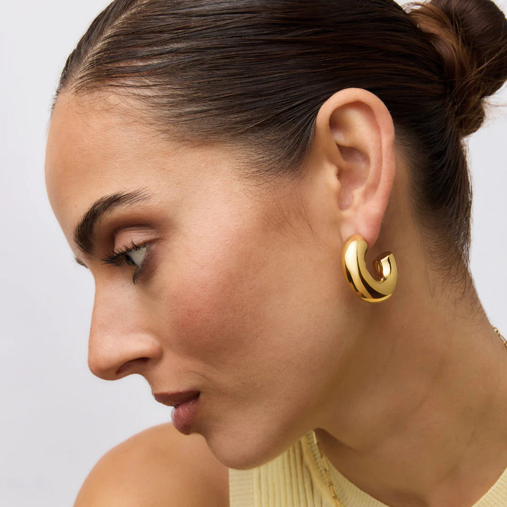 TUBE HOOP EARRINGS GOLD