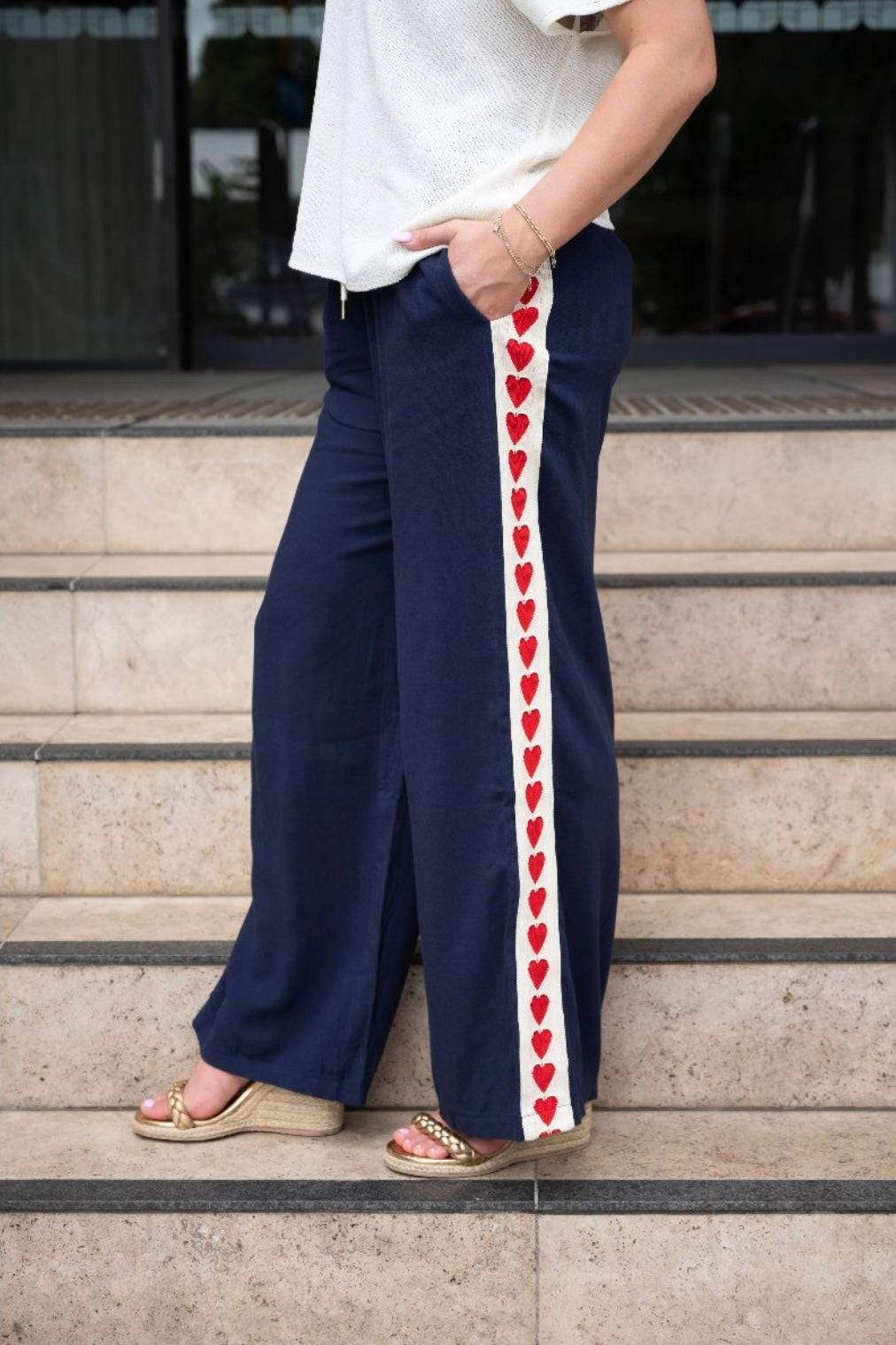 LINEN VISCOSE NAVY PANTS WITH RED HEARTS
