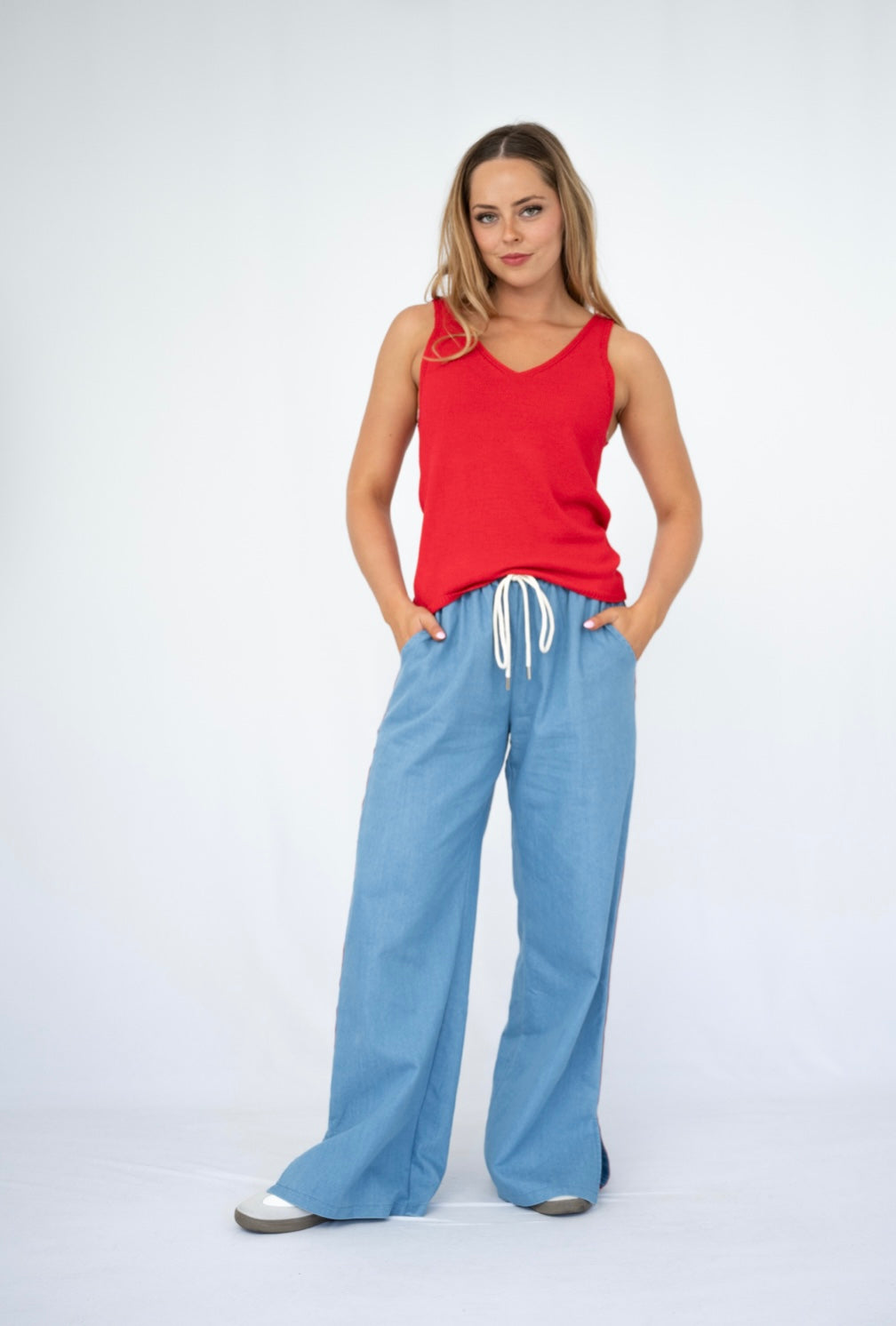 COTTON WASHED LIGHT DENIM SIDE TAPE DETAIL PANTS
