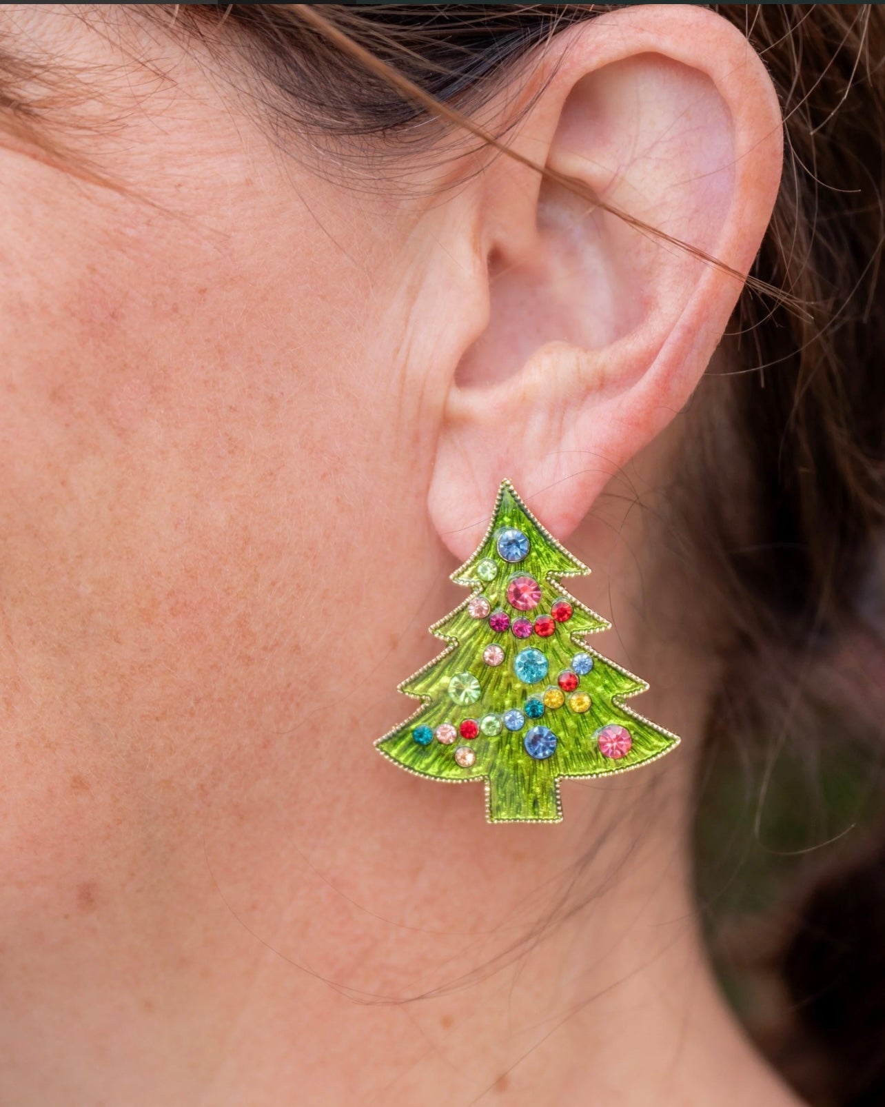 BAUBLE COVERED CHRISTMAS EARRING IN GREEN & MULTI