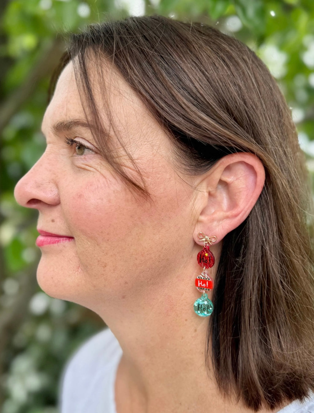 BAUBLE & BOW DANGLES CHRISTMAS EARRING IN RED & MINT