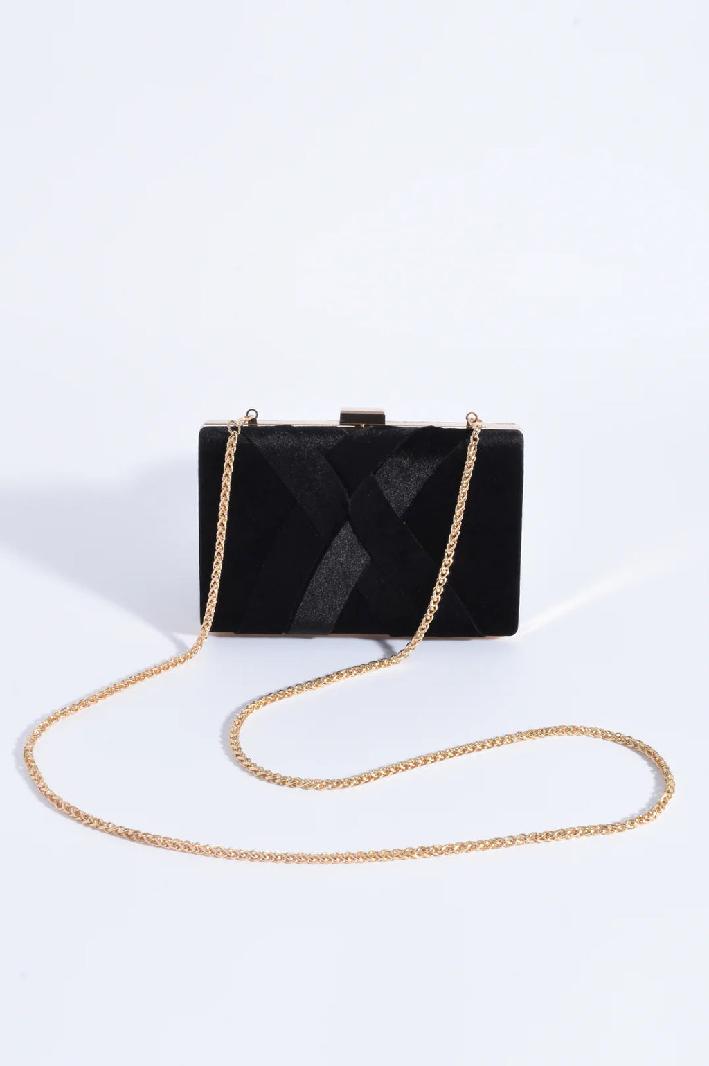 PLAIT VELVET STRUCTURED CLUTCH BLACK
