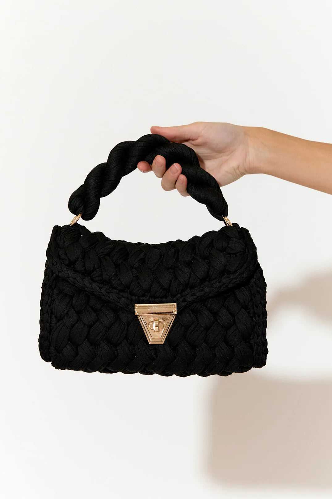 BLACK CHUNKY PLAITED HANDBAG