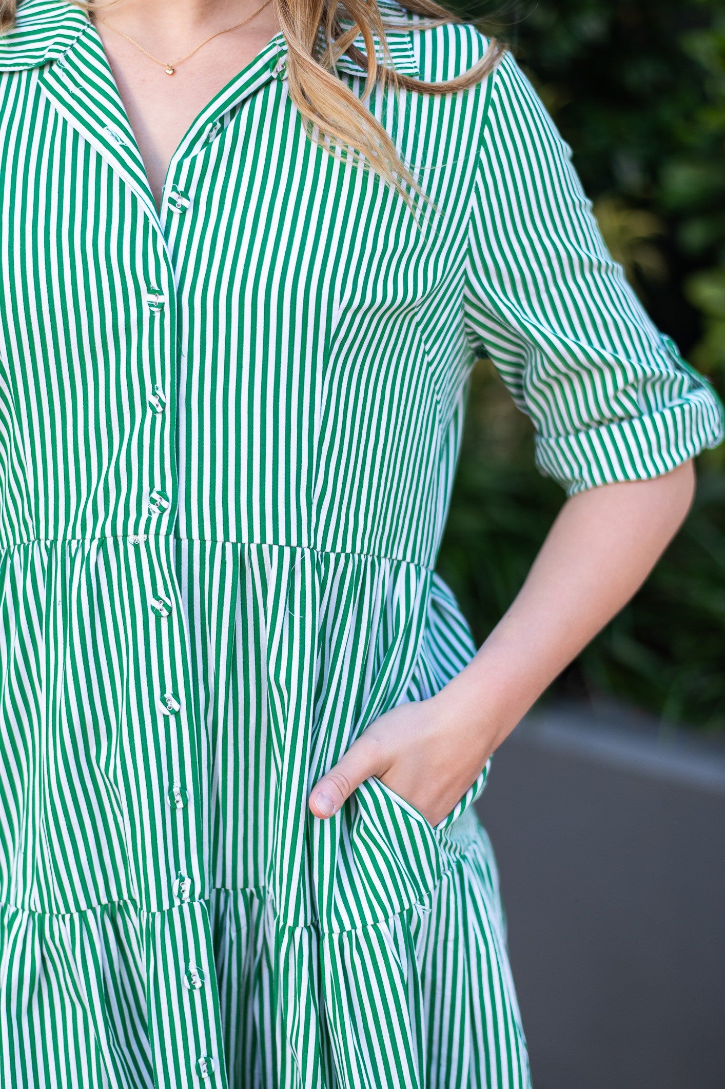 MIDI GREEN AND WHITE STRIPE DRESS