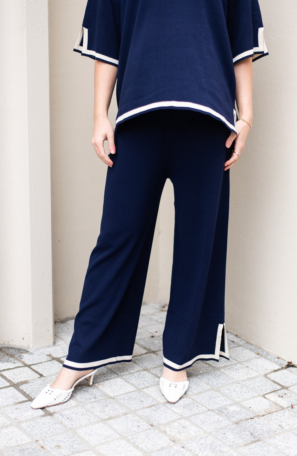 NAVY AND CREAM BORDER KNIT SET