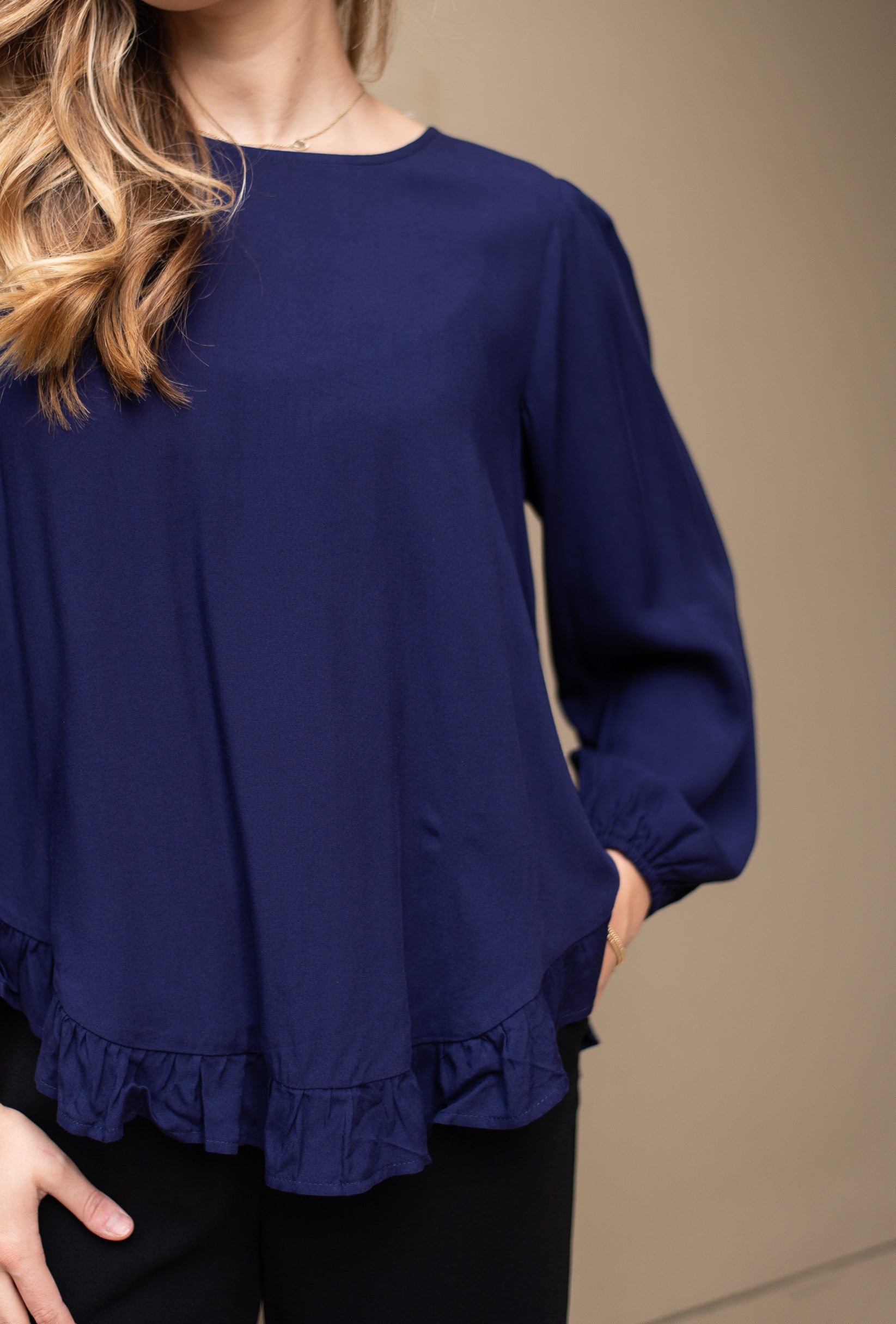 NAVY LONG SLEEVE TOP