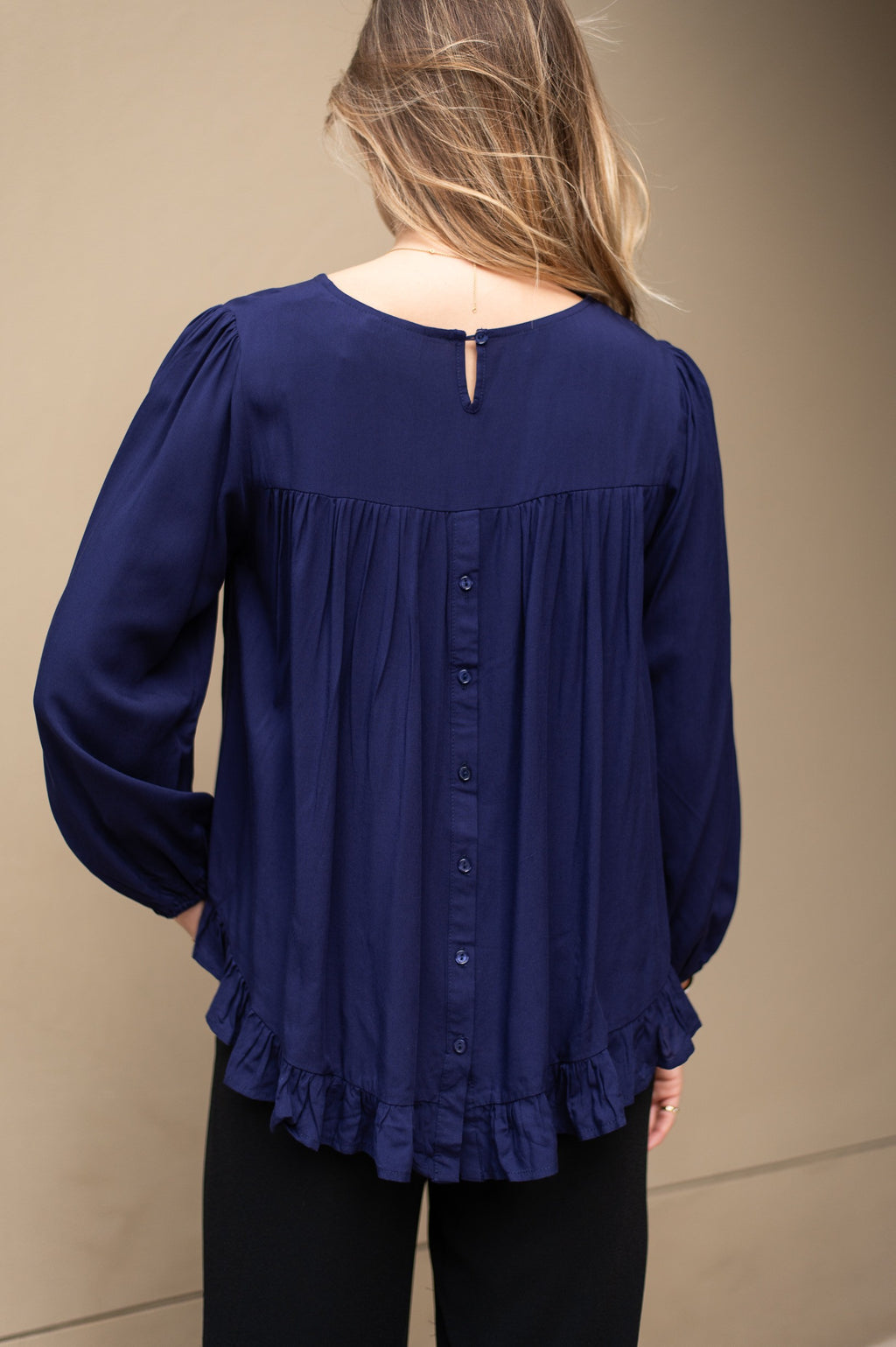 NAVY LONG SLEEVE TOP