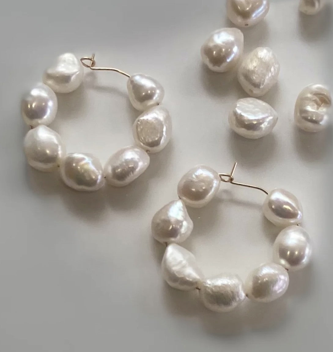 POP DESIGN FRESHWATER PEARLS HOOP EARRINGS 14K GOLD