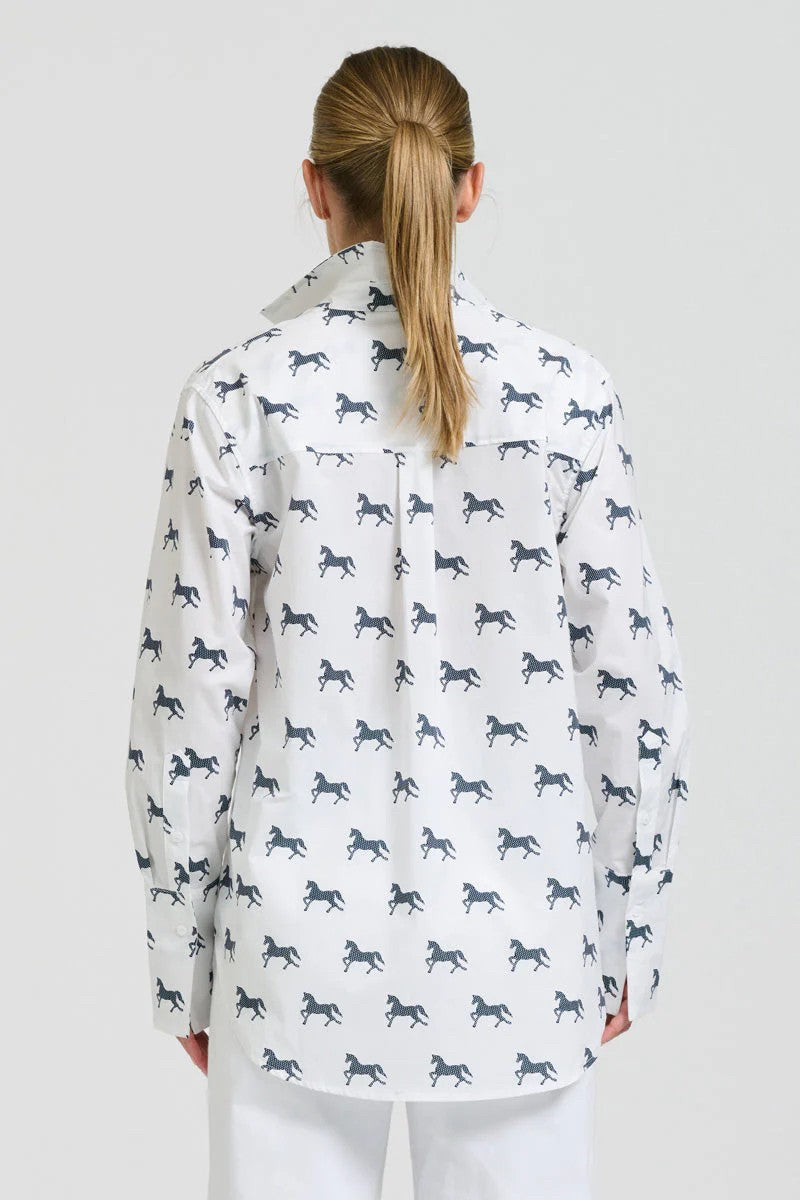 RELAXED GIRLFRIEND SHIRT WHITE WITH NAVY PONY