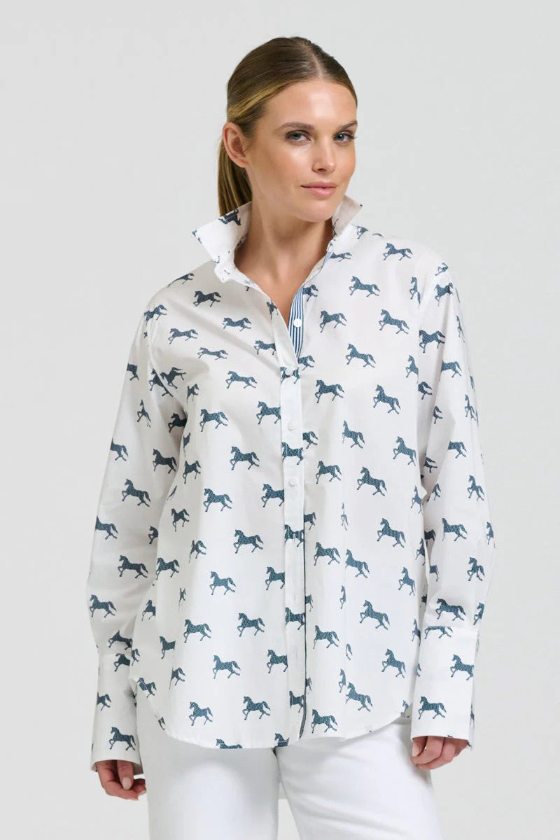 RELAXED GIRLFRIEND SHIRT WHITE WITH NAVY PONY