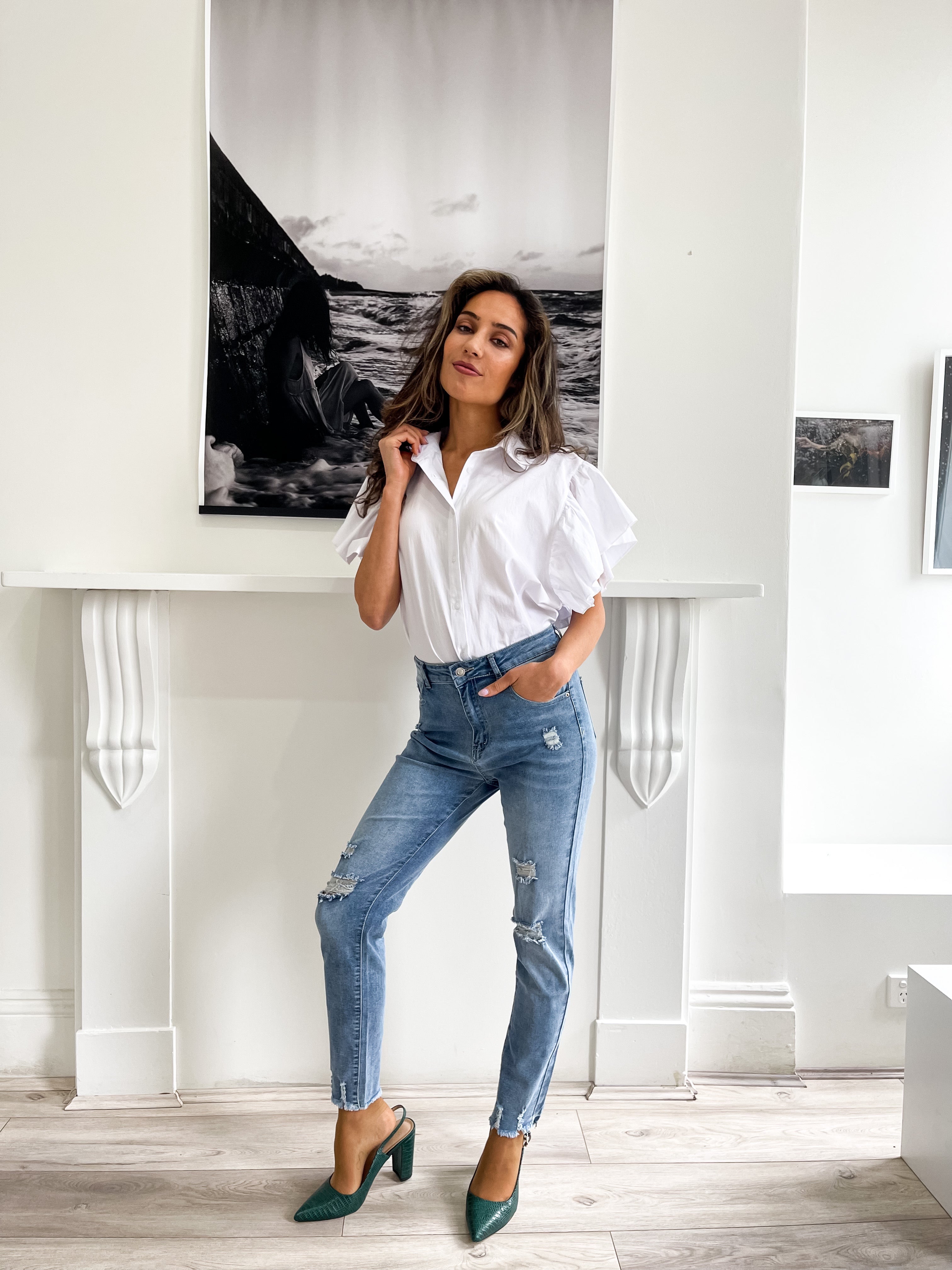 WHITE RUFFLE SLEEVES JEMA