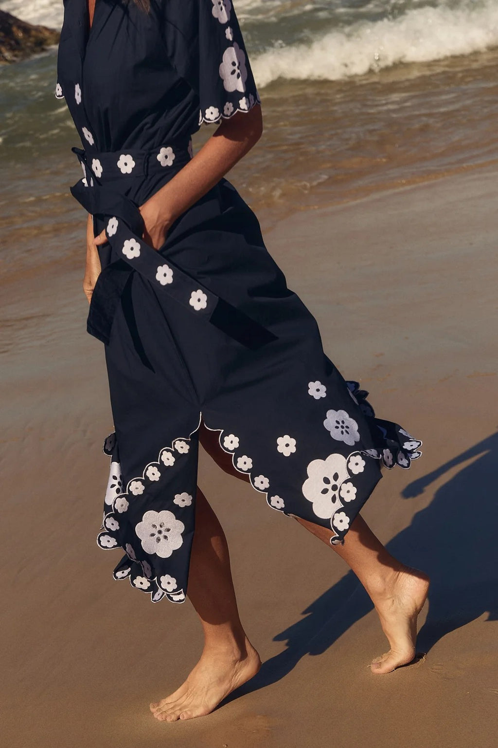 NAVY AND EMBRODERY WHITE MATILDA COLLARED DRESS